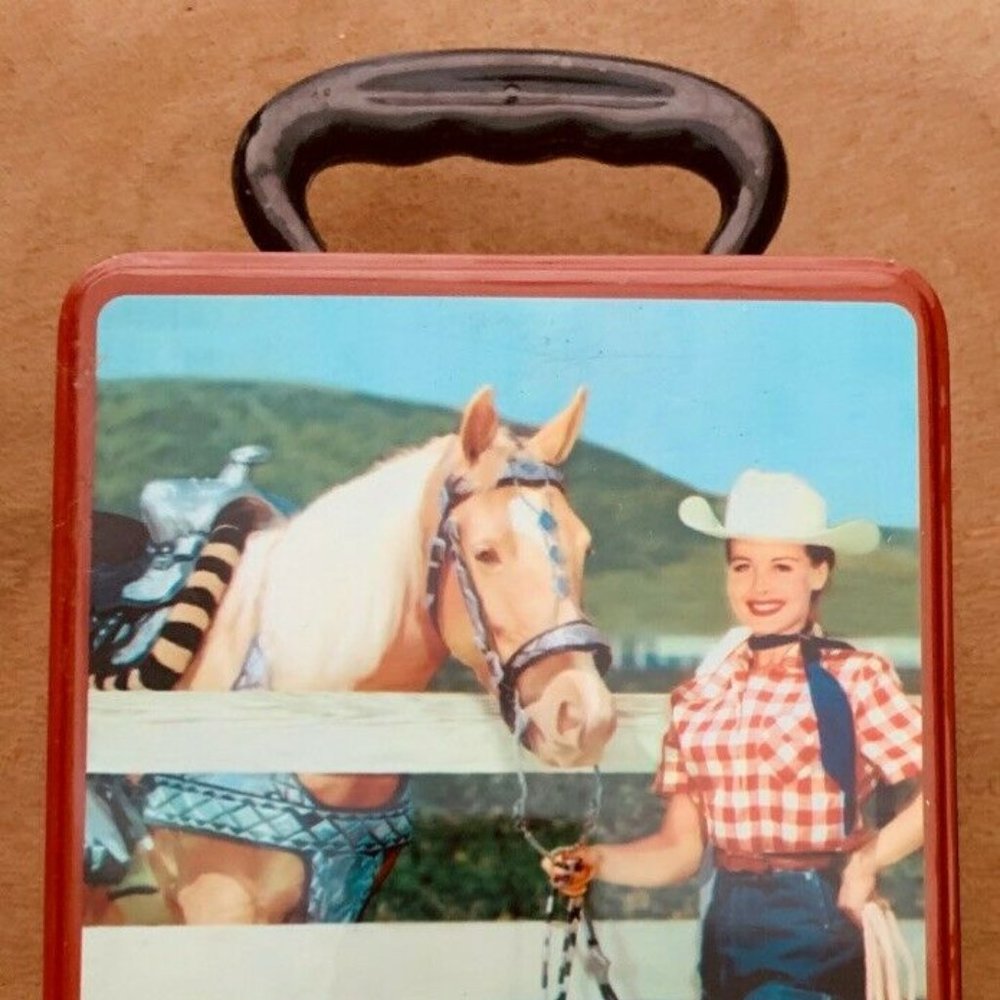 Cowgirls Horses Western 2001 Tin Box Accoutrements